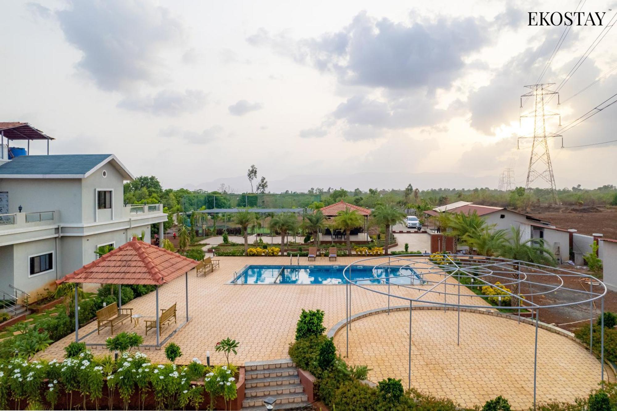 Ekostay Gold Palm Estate I Cricket Turf I Rain Dance I 2 Acre Property Karjat Exterior foto